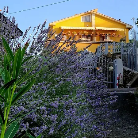 ベッド・アンド・ブレックファスト Mare E Monti ラ・スペツィア