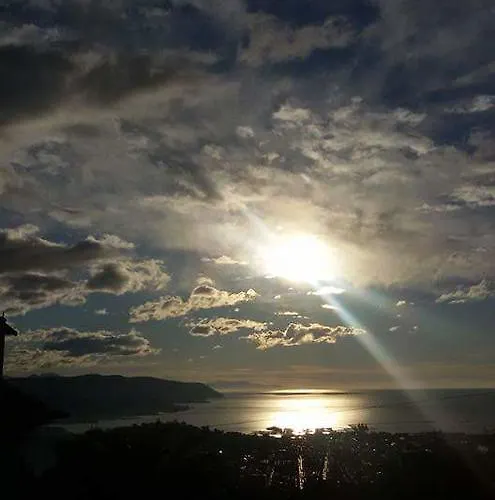 Mare E Monti Bed & Breakfast La Spezia