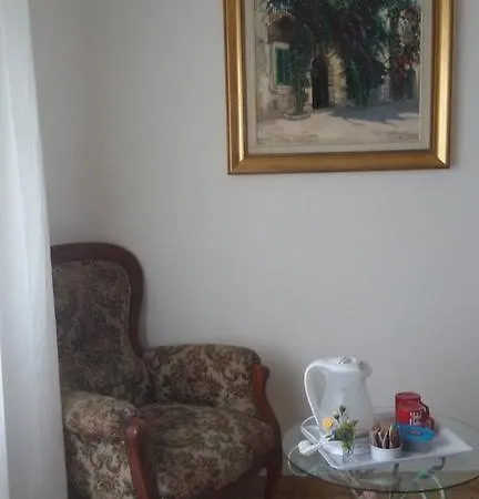 Frühstückspension Mare E Monti 3*